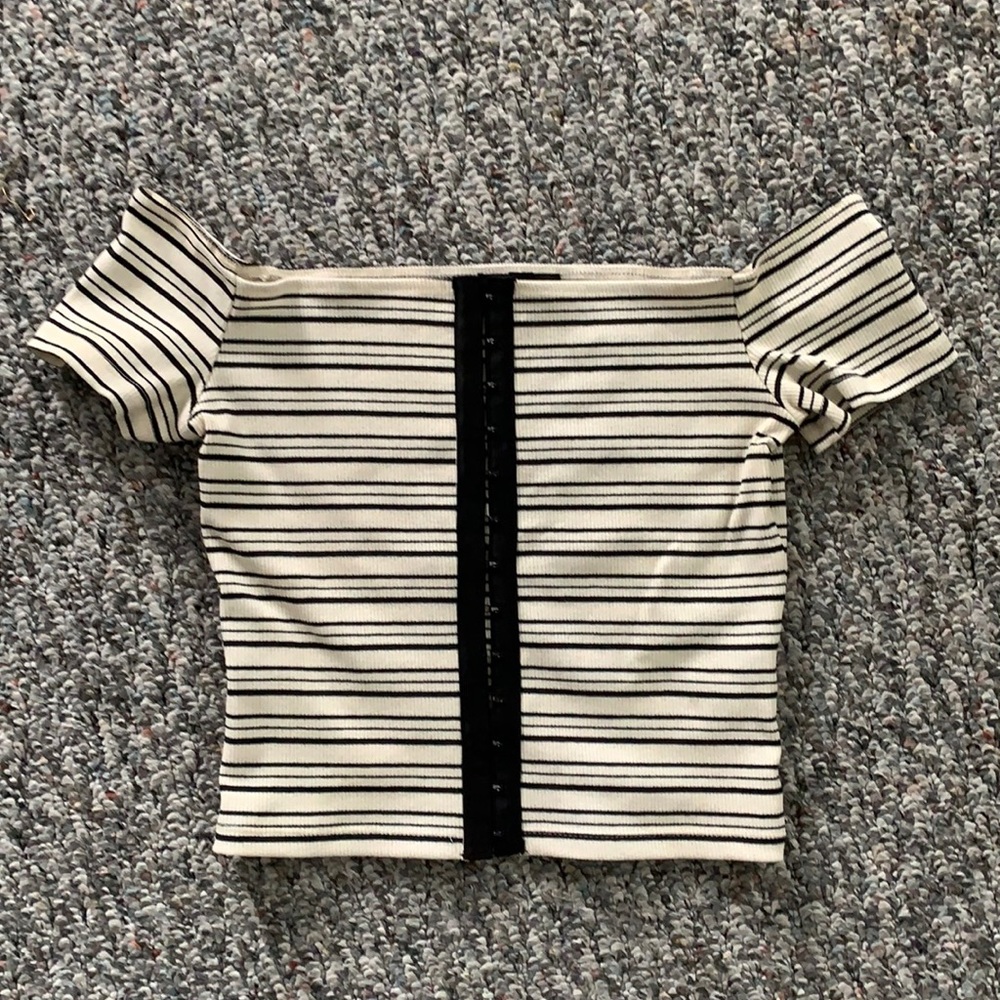Off the shoulder, striped top